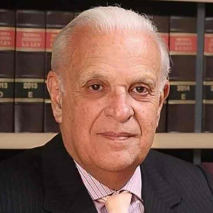 Dr. Julio César Rivera