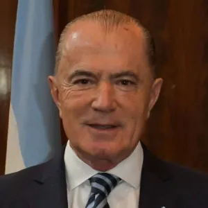 Dr. Eduardo Favier Dubois