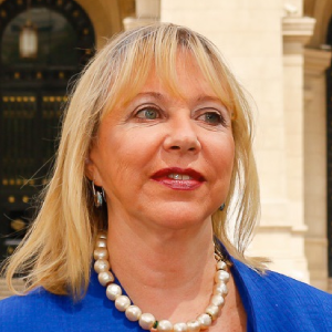 Dra. Graciela Medina